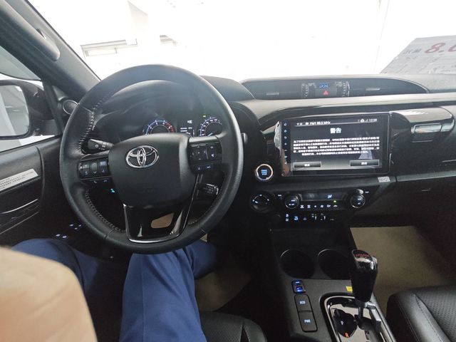 HILUX  第4張相片