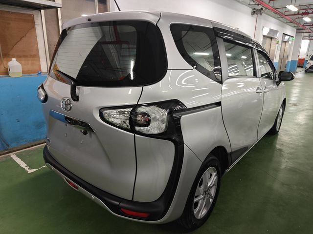 SIENTA 1.8  第4張相片