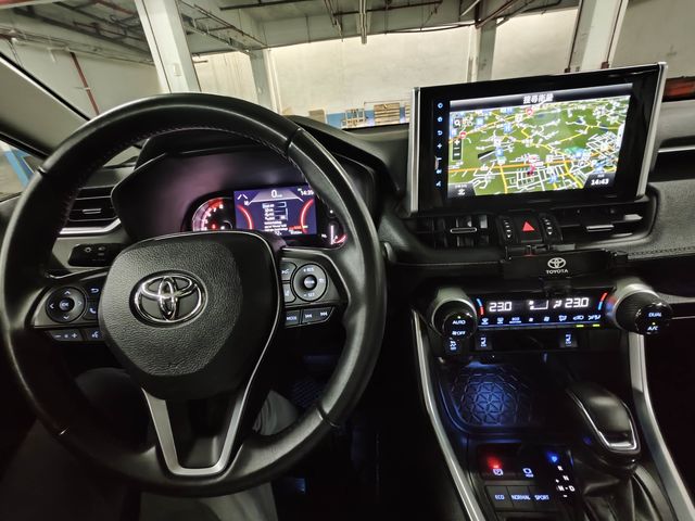 RAV4 2.0  第8張相片