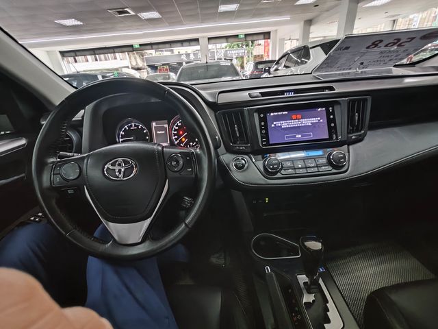 RAV4 2.0  第8張相片