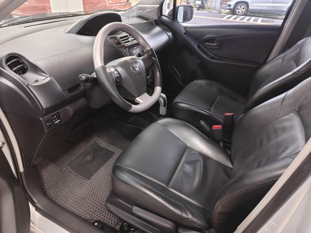YARIS 1.5  第8張相片