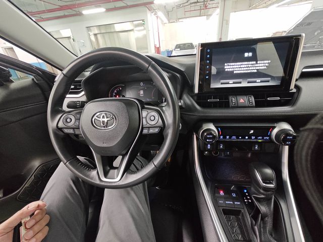RAV4 2.0  第10張相片