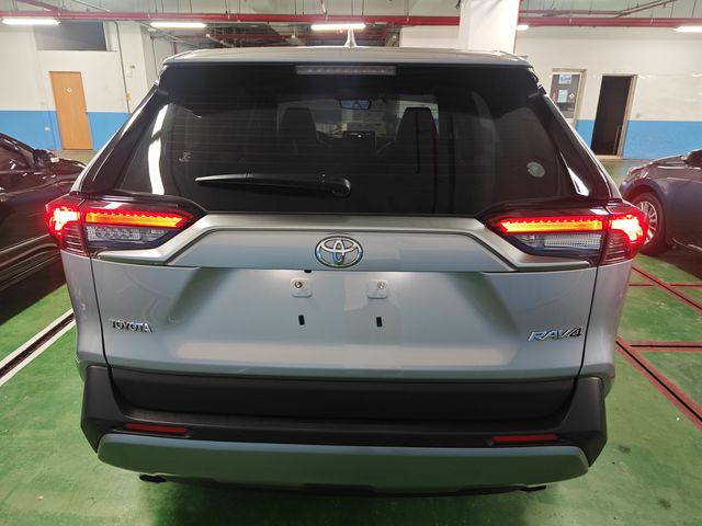 RAV4 2.0  第5張相片