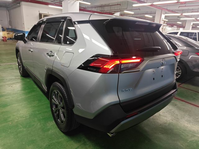 RAV4 2.0  第6張相片