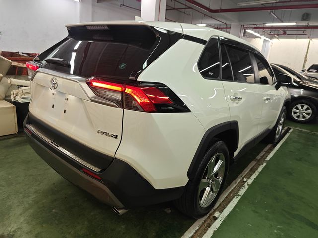 RAV4 2.0  第4張相片