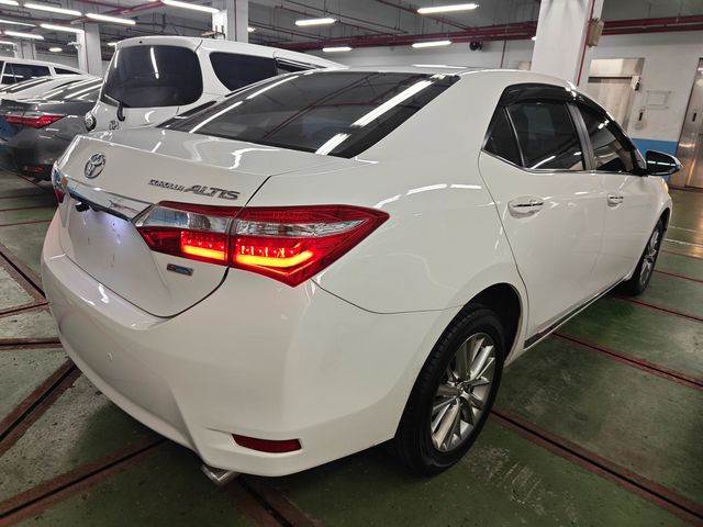ALTIS 1.8  第4張相片