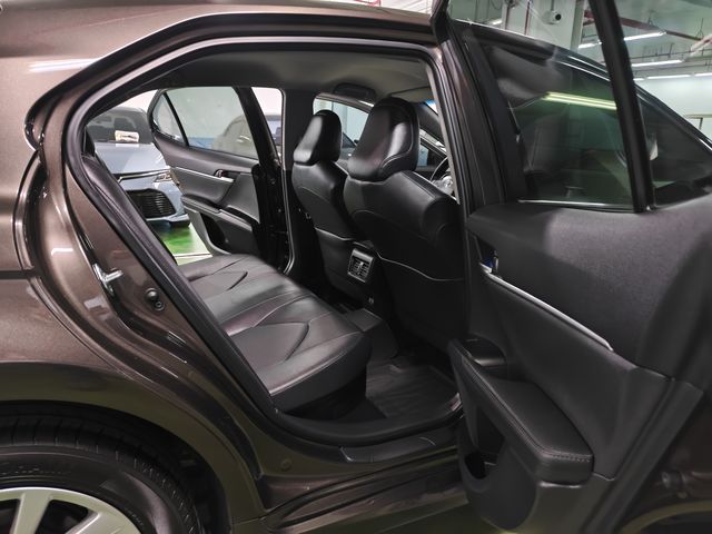 CAMRY 2.5 HV  第8張相片