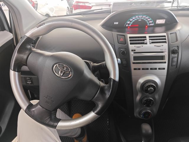YARIS 1.5  第9張相片