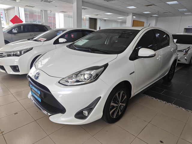 PRIUS C 1.5  第1張相片