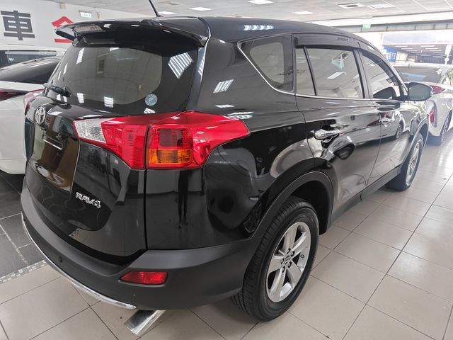 RAV4 2.0  第4張相片
