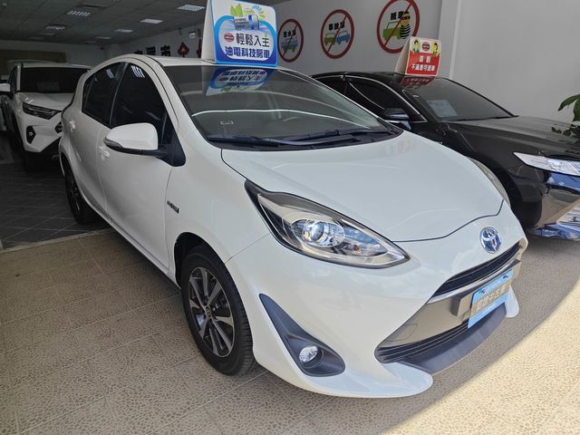 PRIUS C 1.5  第3張相片