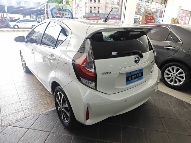 PRIUS C 1.5  第6張相片