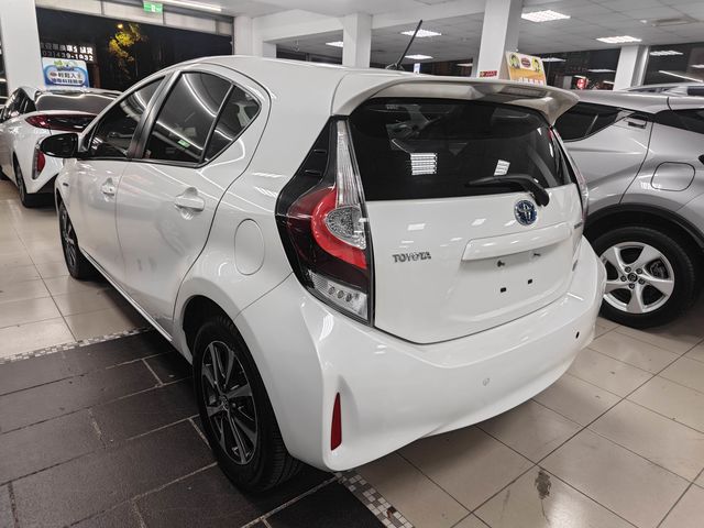 PRIUS C 1.5  第6張相片