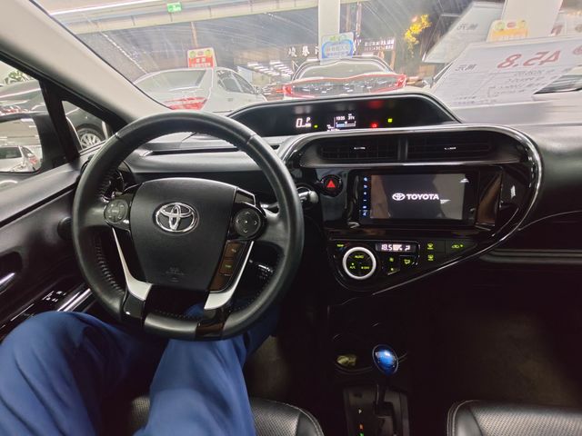 PRIUS C 1.5  第9張相片