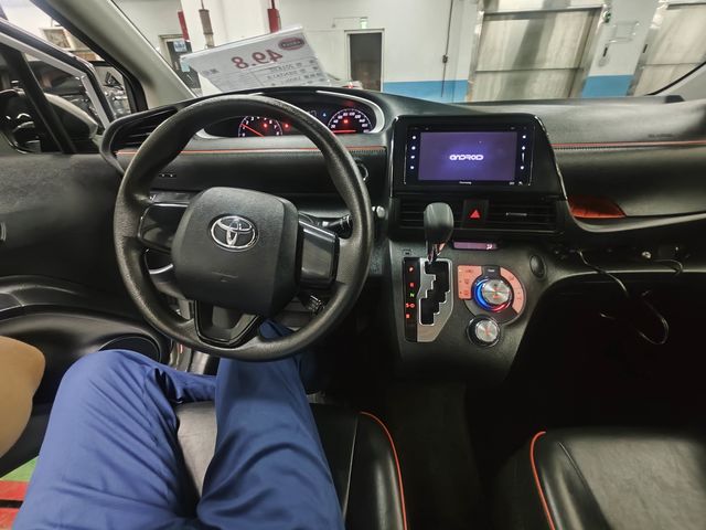 SIENTA 1.8  第10張相片