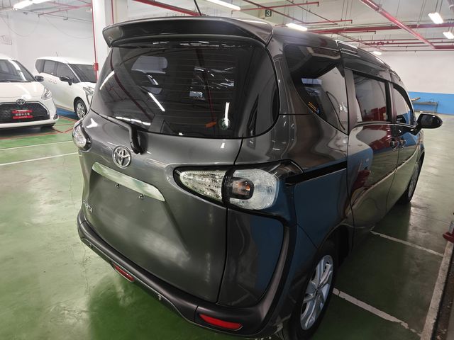 SIENTA 1.8  第6張相片