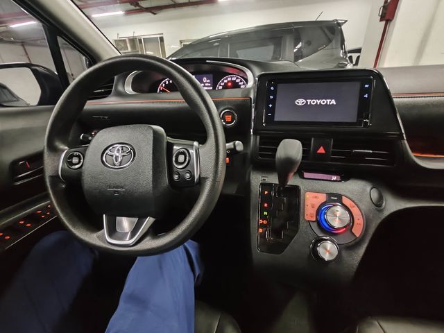 SIENTA 1.8  第10張相片
