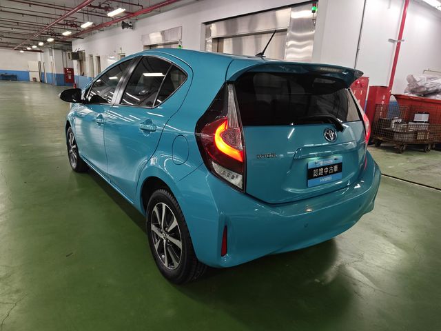 PRIUS C 1.5  第6張相片