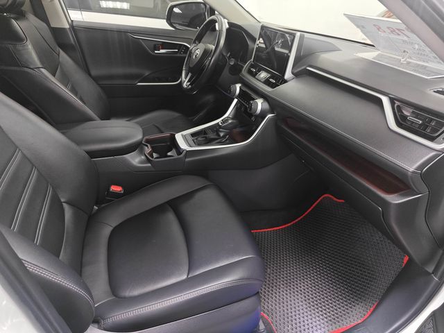 RAV4 2.0  第9張相片