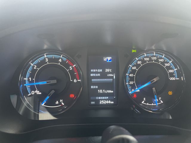 HILUX  第9張相片