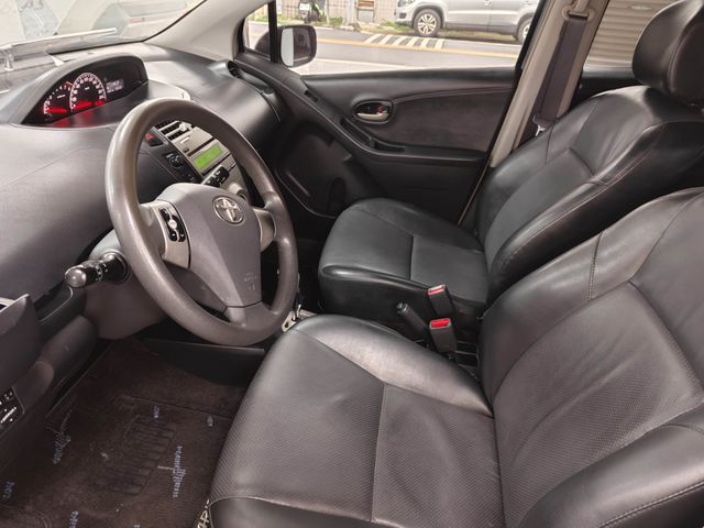 YARIS 1.5  第10張相片