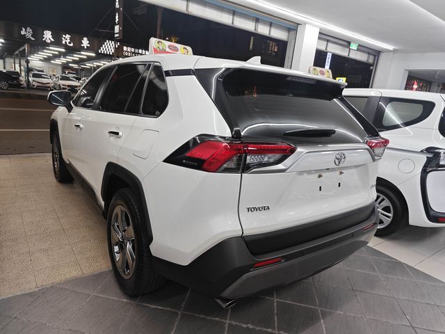 RAV4 2.0  第6張相片