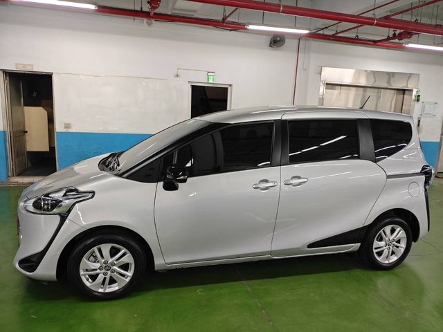 SIENTA 1.8 E  第4張相片