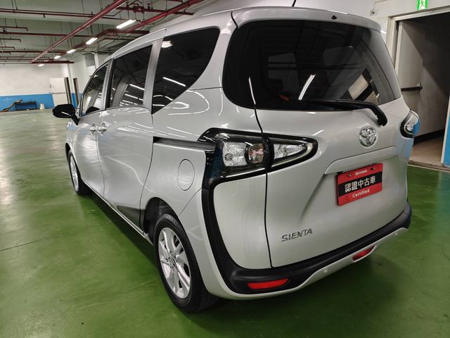 SIENTA 1.8 E  第6張相片