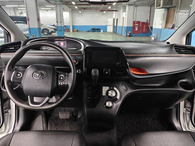 SIENTA 1.8 E  第9張相片