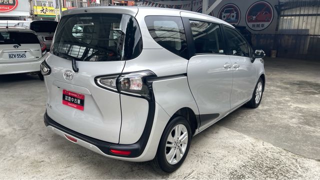 SIENTA 1.8E  第5張相片