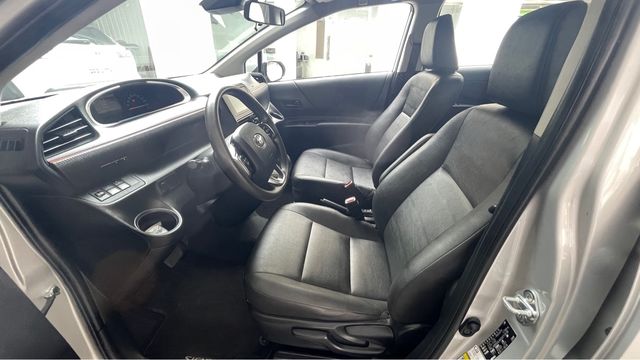 SIENTA 1.8E  第7張相片