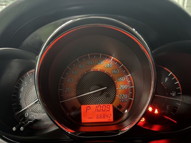 YARIS 1.5E  第10張相片