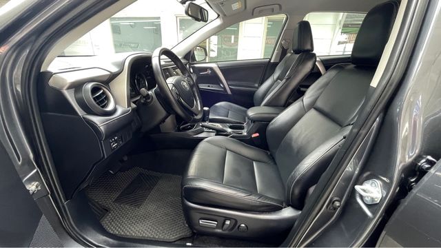 RAV4 2.0E  第7張相片