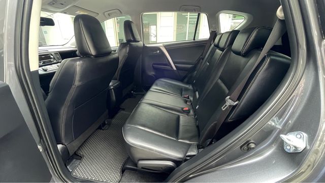 RAV4 2.0E  第8張相片