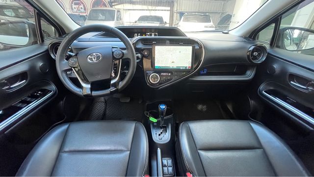 PRIUS C 1.5  第9張相片