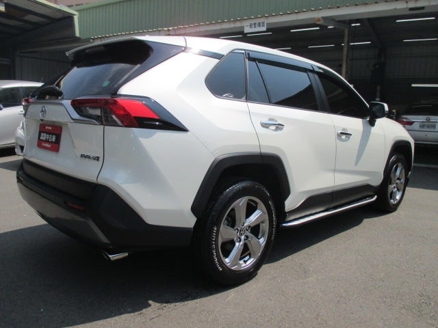 RAV4 2.0  第5張相片