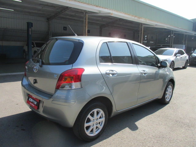 YARIS 1.5E  第5張相片