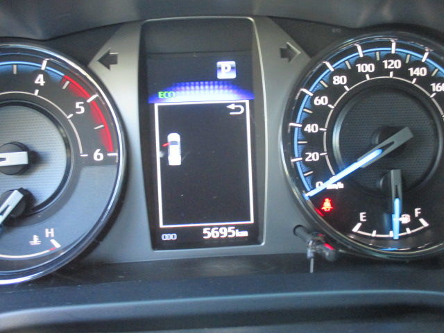 HILUX  第10張相片