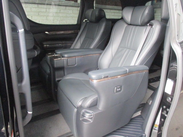 ALPHARD 3.5  第8張相片