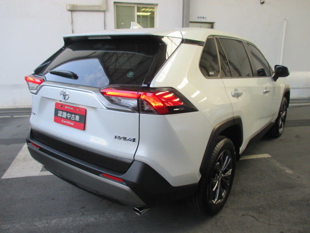 RAV4 2.0  第5張相片