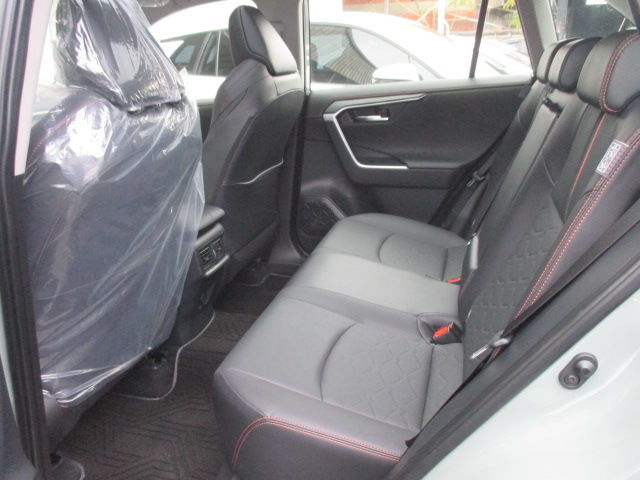 RAV4 2.0  第8張相片