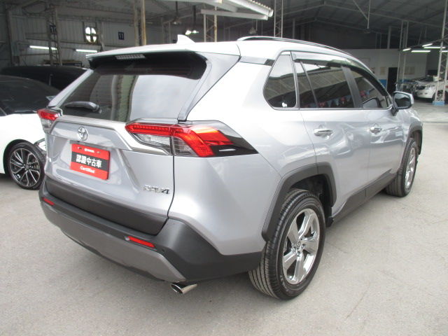 RAV4 2.0  第5張相片