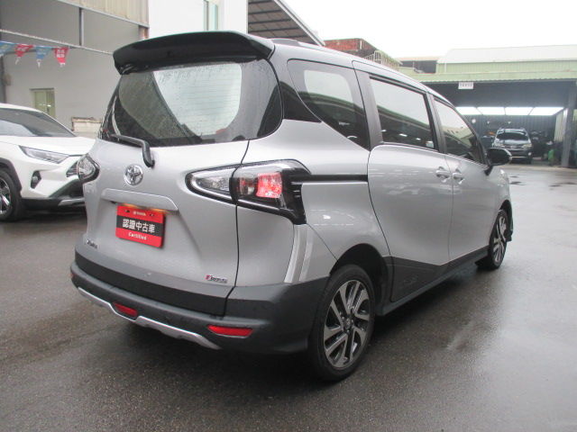 SIENTA 1.8  第5張相片