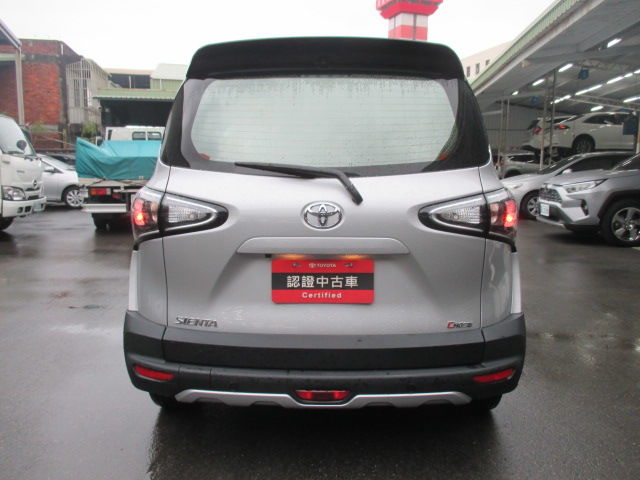SIENTA 1.8  第6張相片