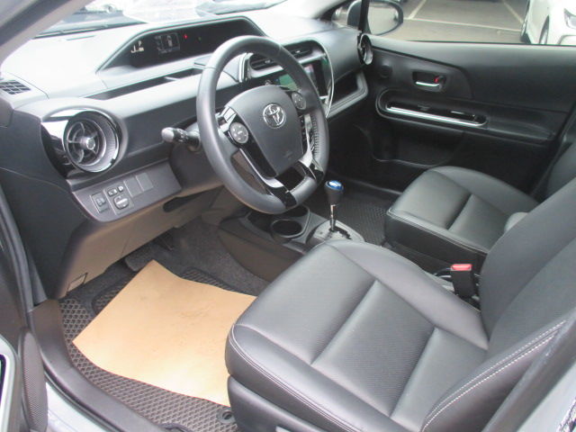 PRIUS C 1.5  第7張相片