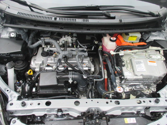 PRIUS C 1.5  第9張相片