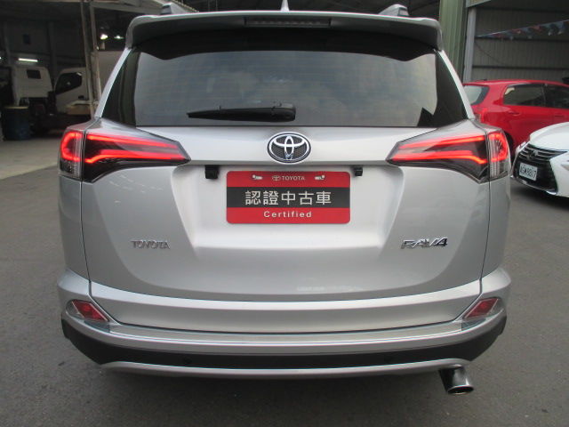 RAV4 2.0  第6張相片