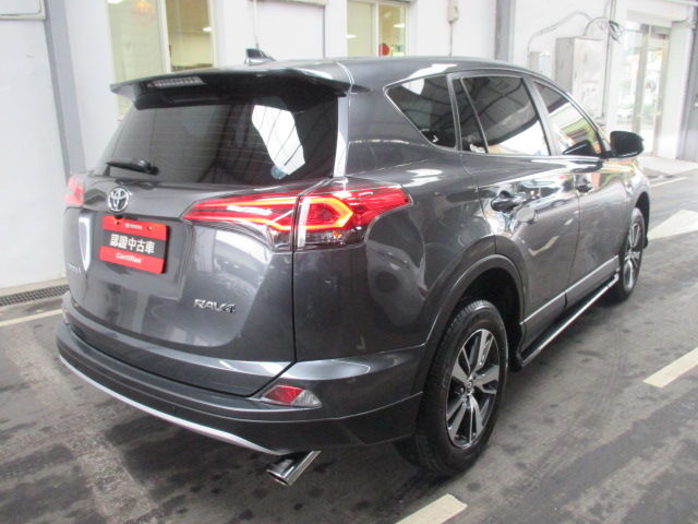 RAV4 2.0  第5張相片