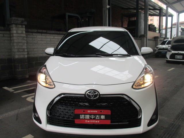 SIENTA 1.8  第2張相片