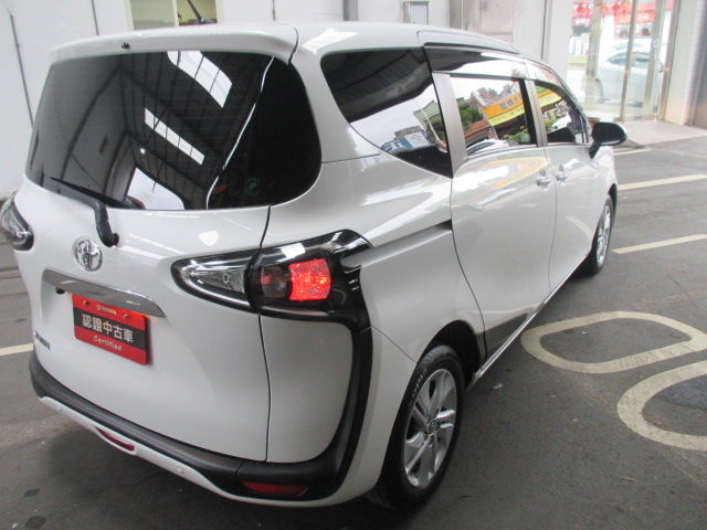 SIENTA 1.8  第5張相片